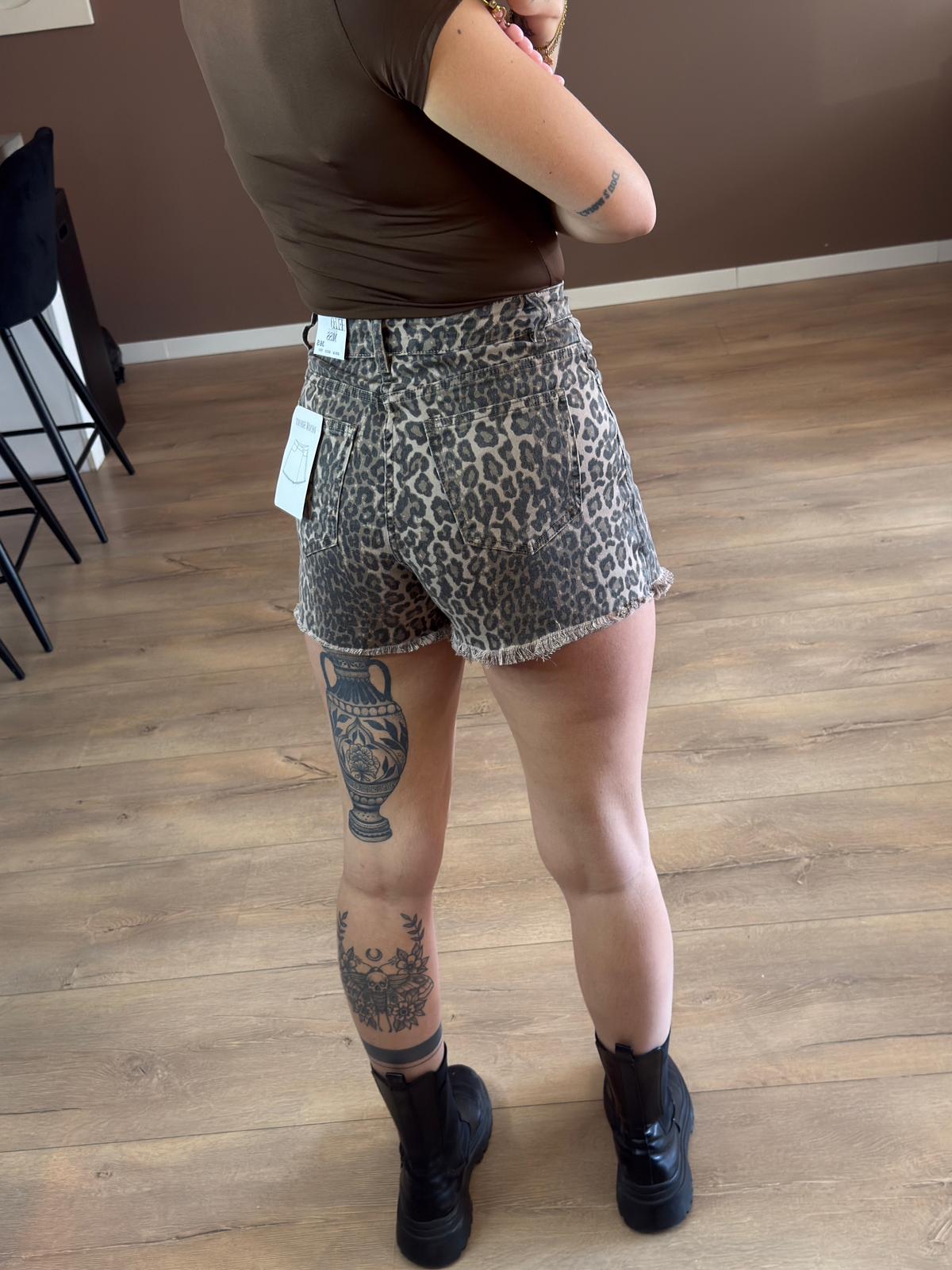 Leopard skort