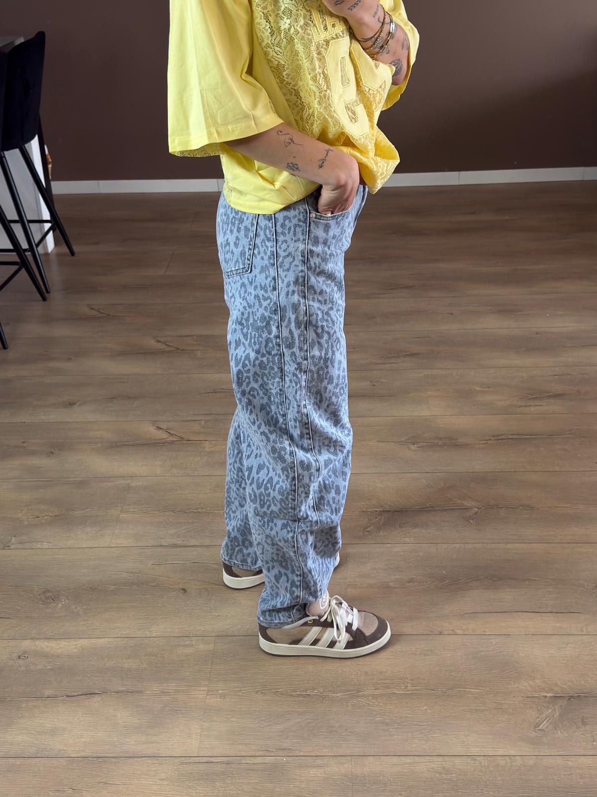 Light leopard jeans