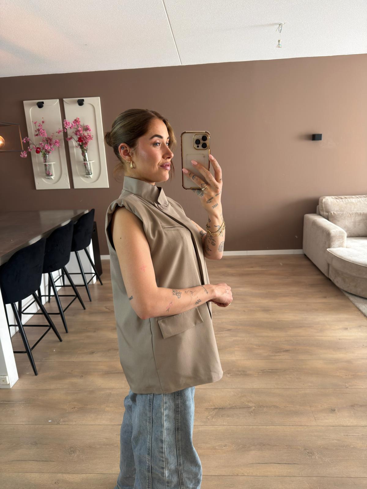 Vanessa short blazer