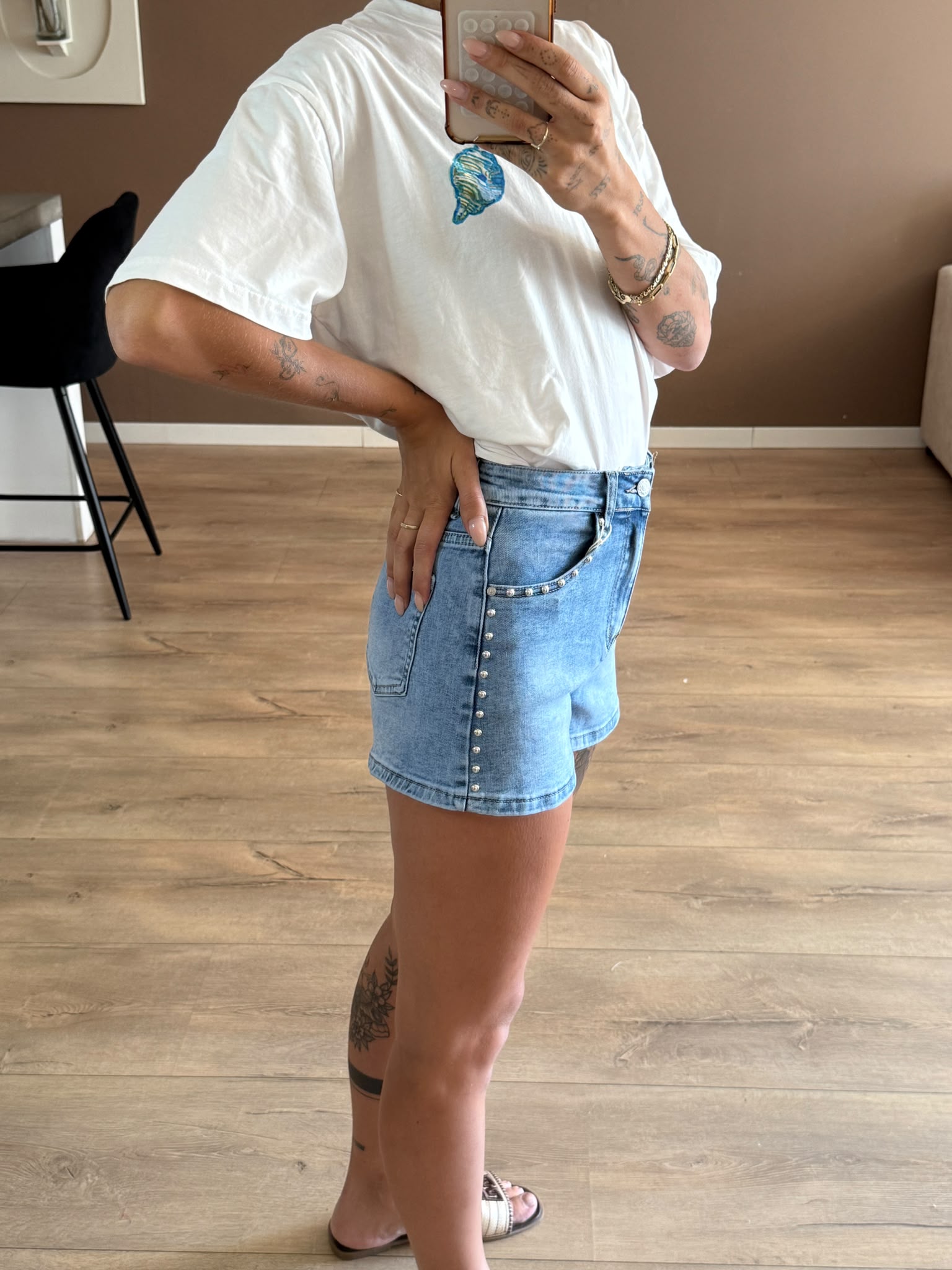 Vella short