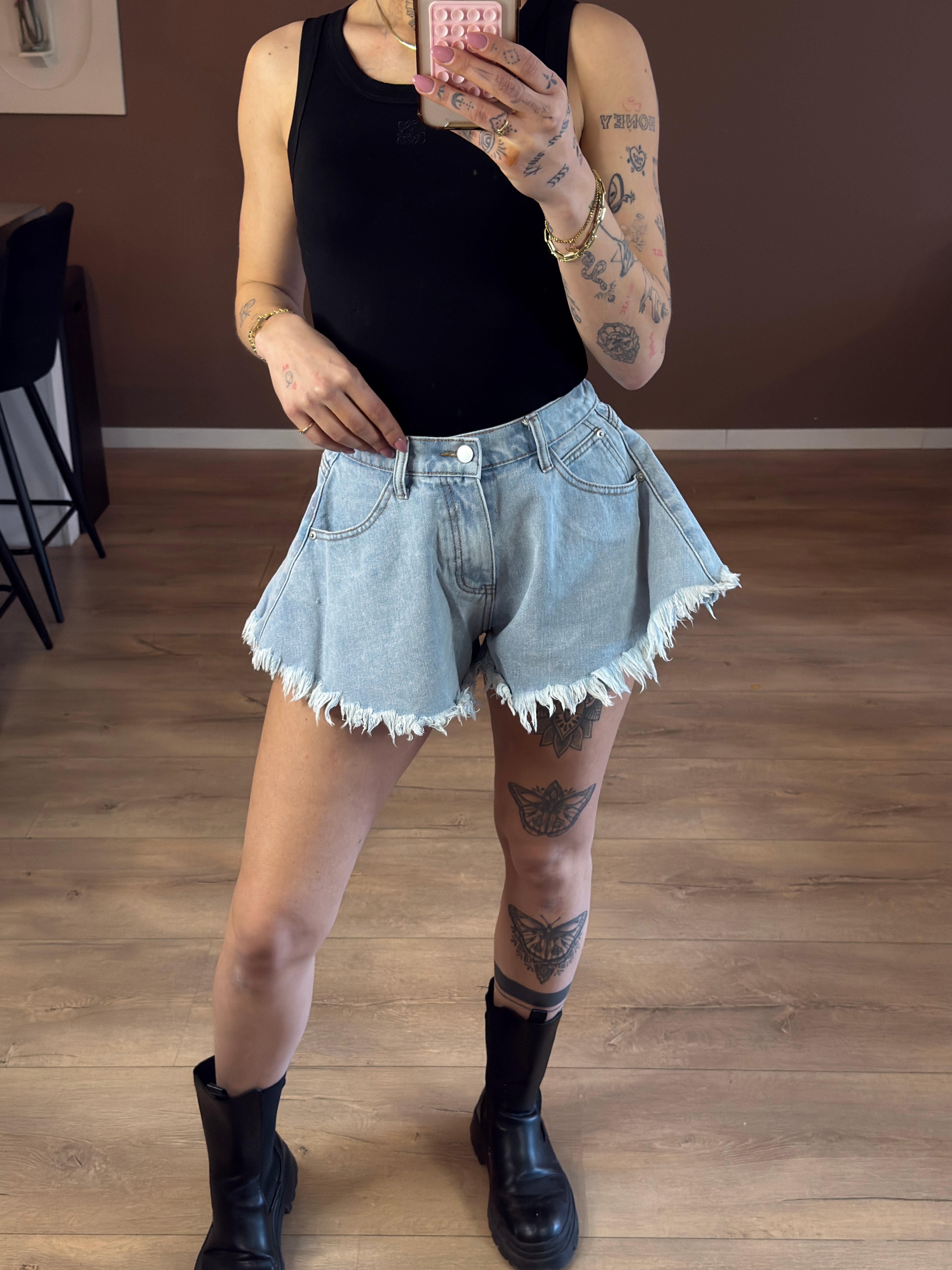 Jasmin short