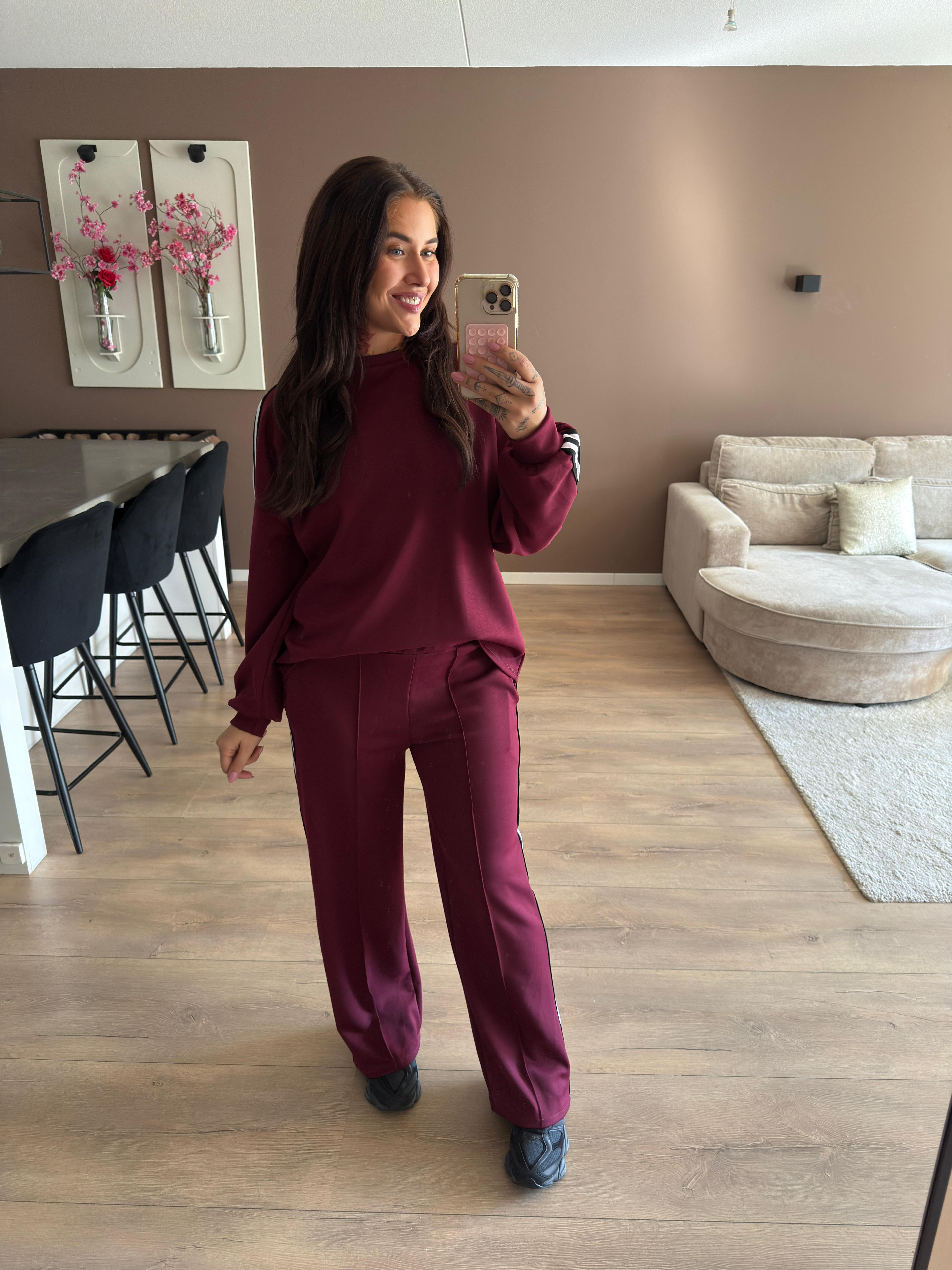 Monse TikTok set