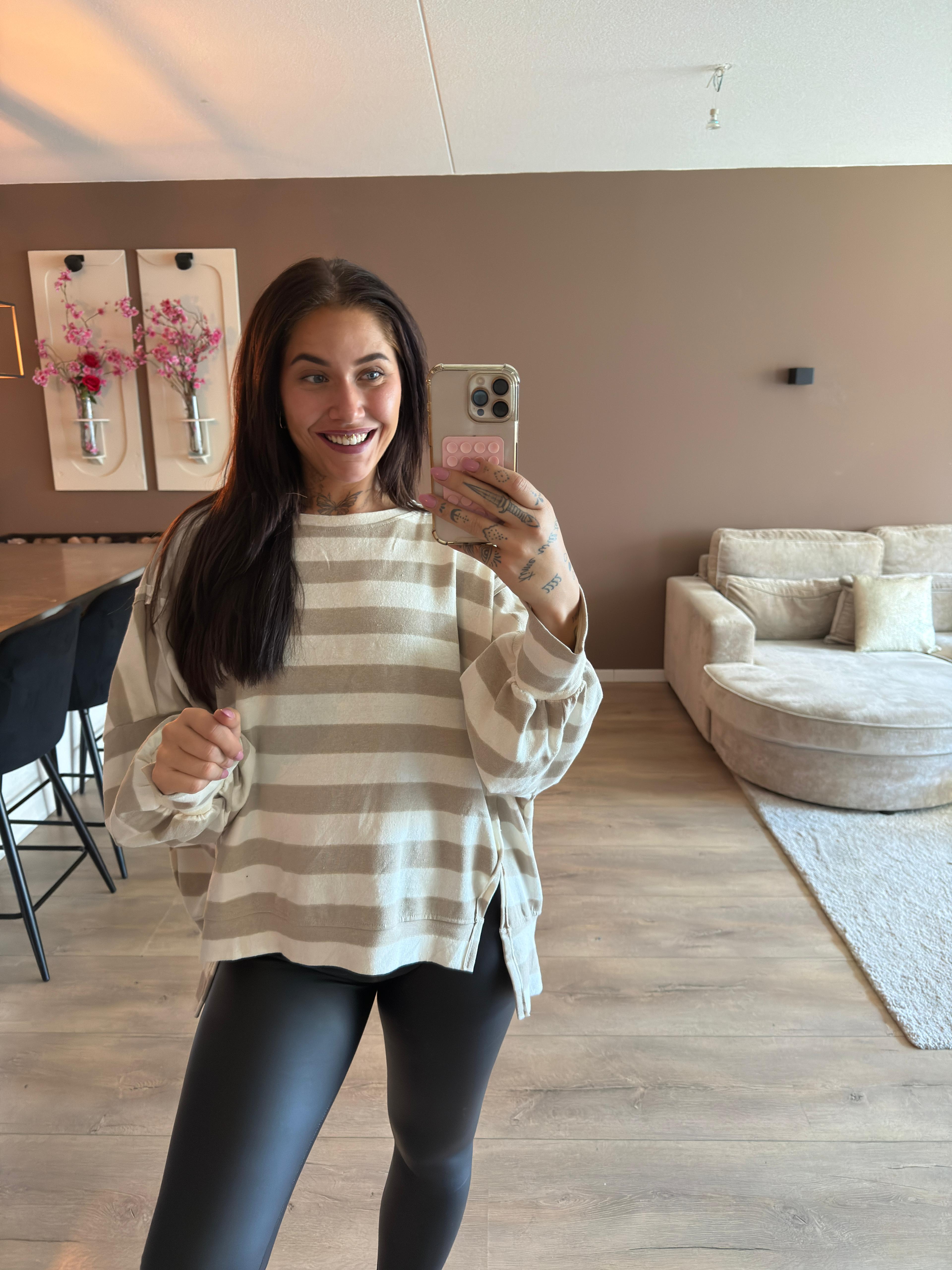 Vinly sweater