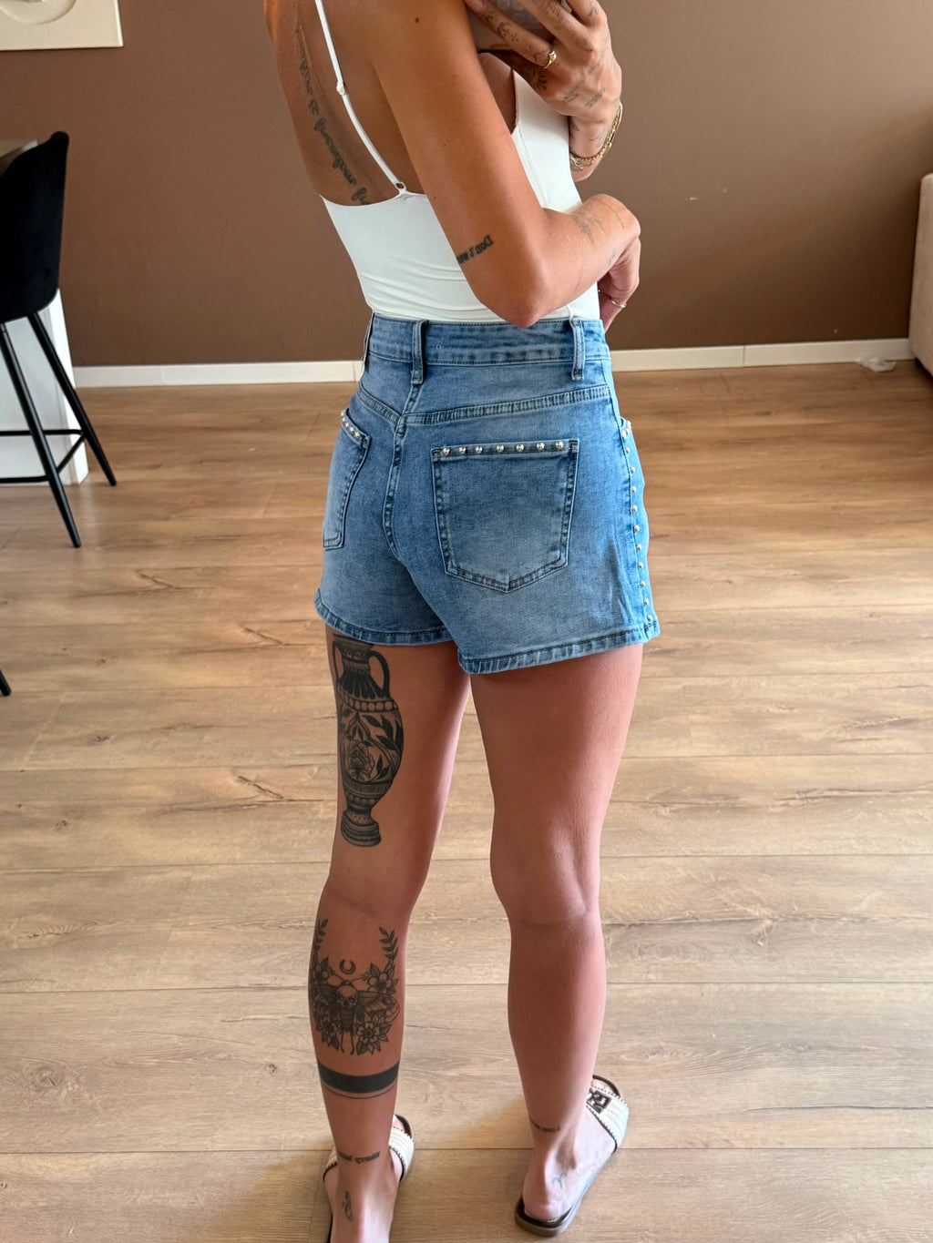Stut short