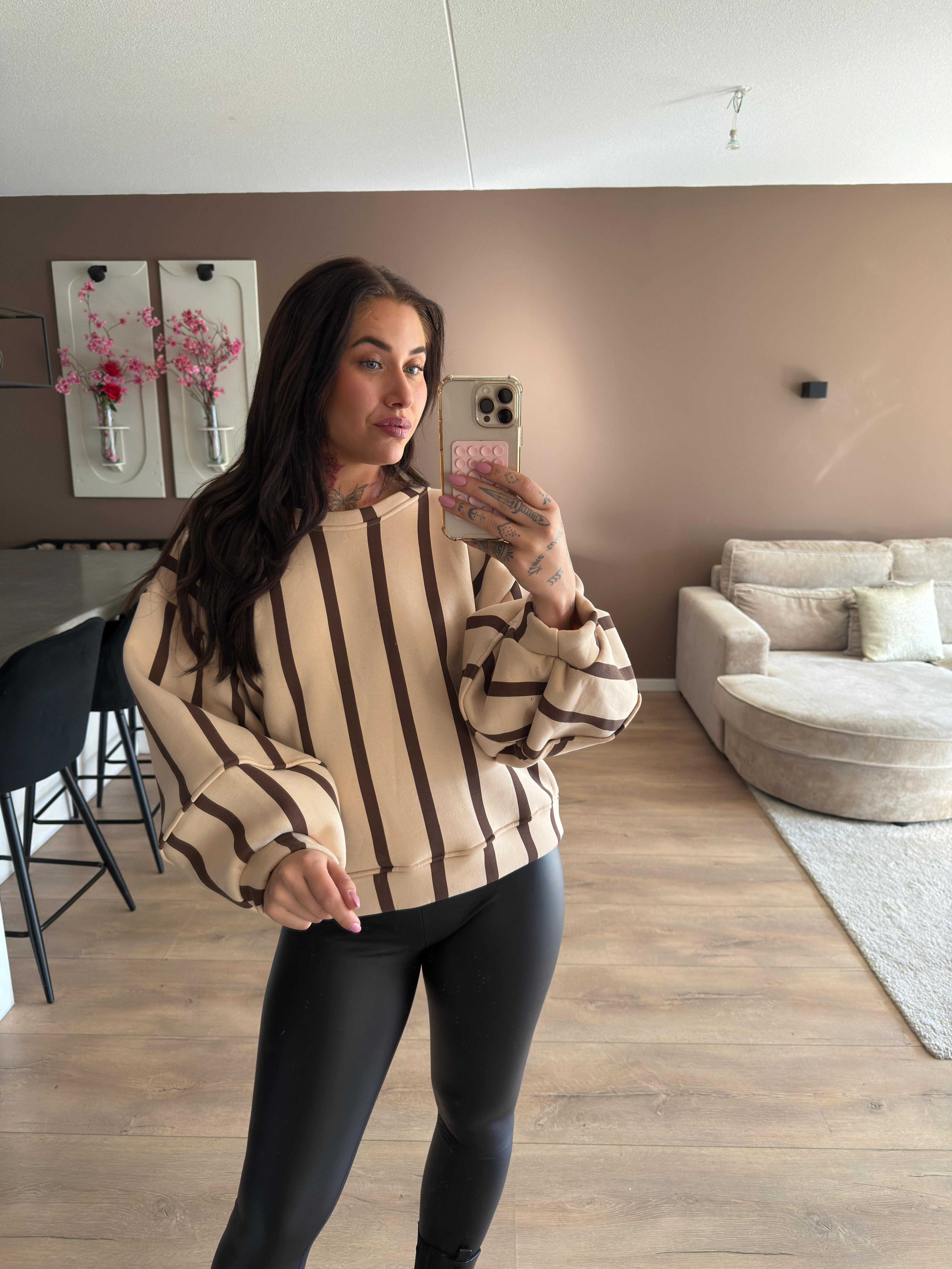 Type TikTok sweater