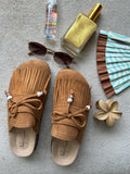 Suede clogs