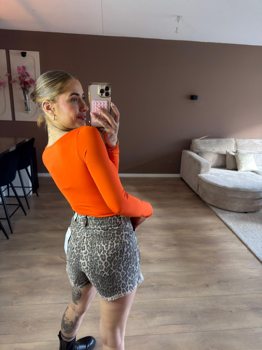 Alexa body