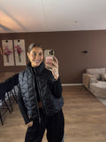 Yael body warmer