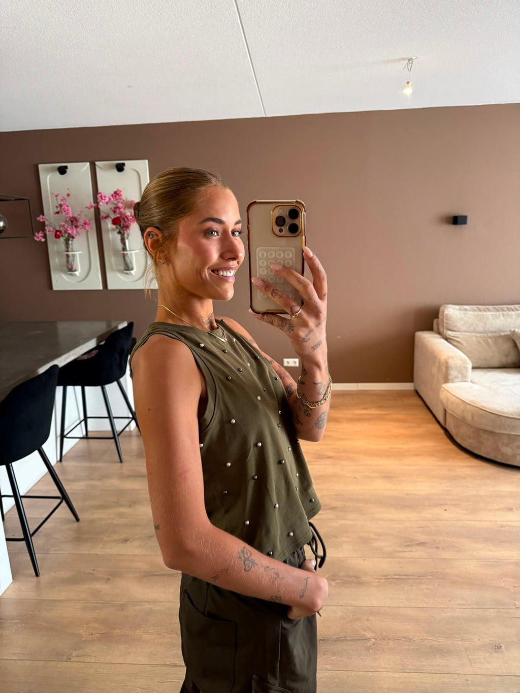 Khaki tanktop