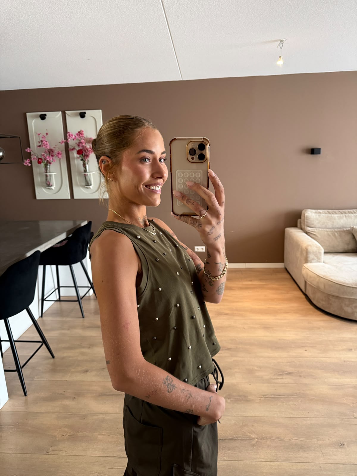 Khaki tanktop