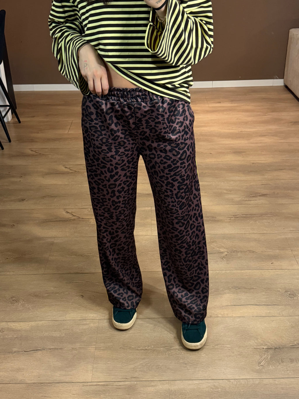 Leopard jogger