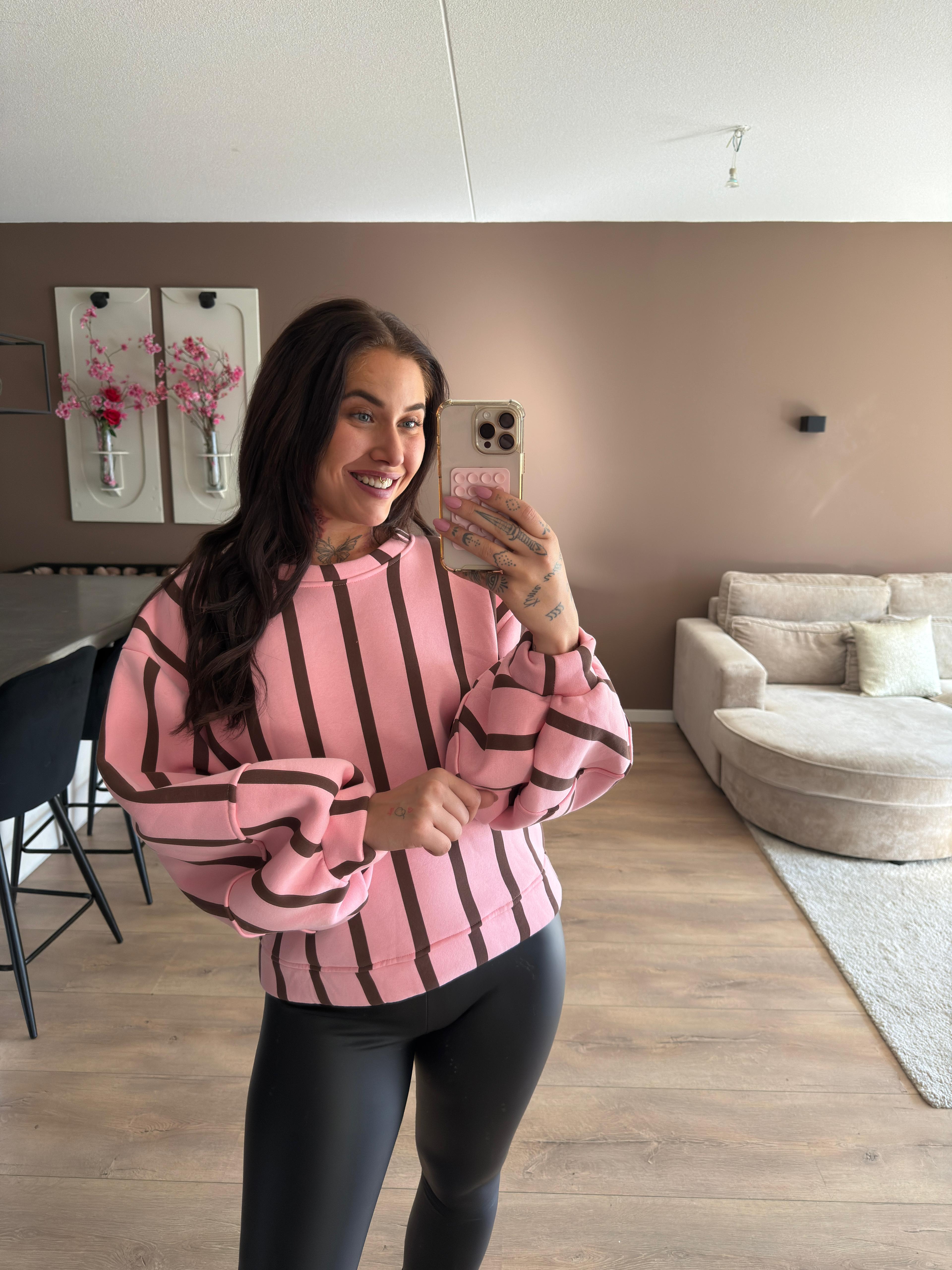 Type TikTok sweater
