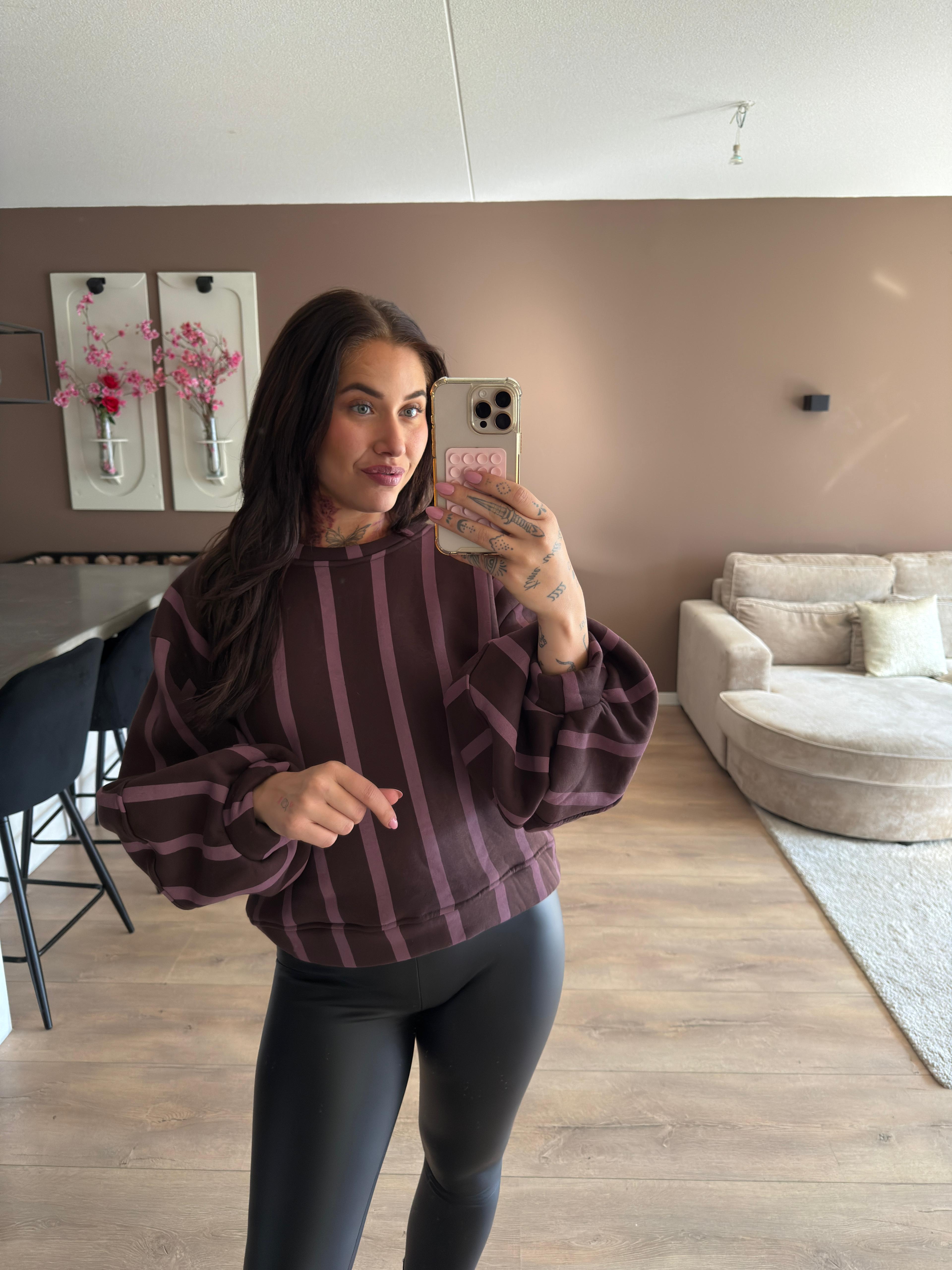 Type TikTok sweater