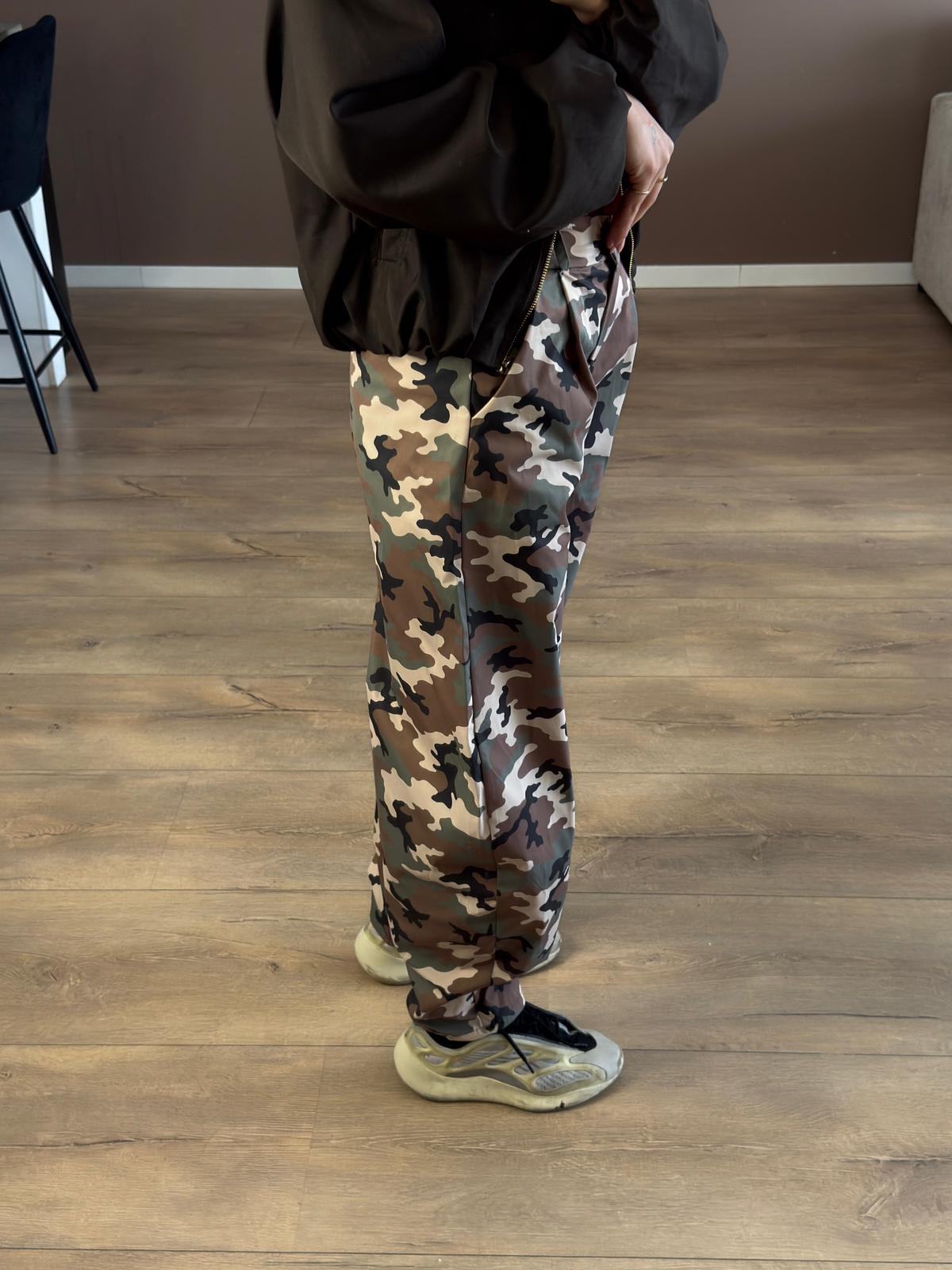 Camo balloon jeans