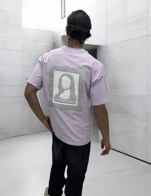 THE NEW Mona Lisa TEE - LILLA