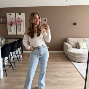 Bee Off shoulder Top