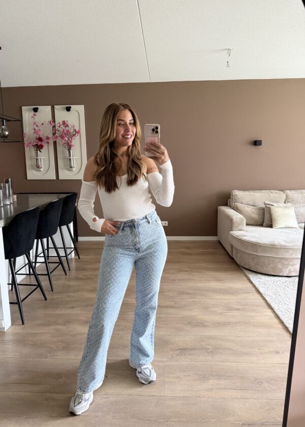 Bee Off shoulder Top