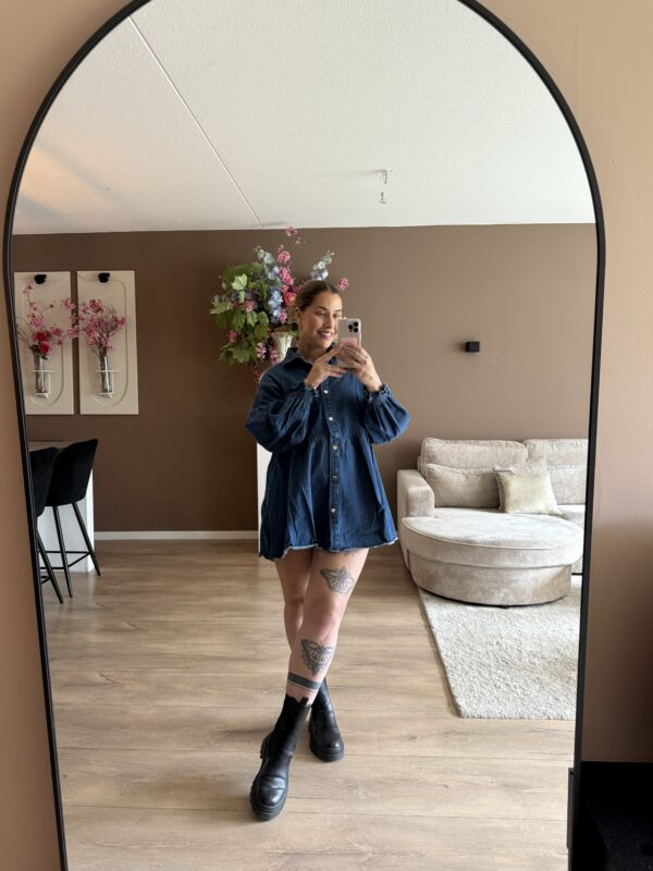 THE AISHA DENIM DRESS - Afbeelding 2