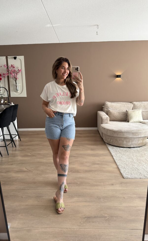 THE STRASS SHORT