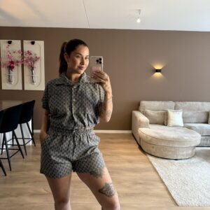 THE SHIRLEY CROP SET SHORT - GREY