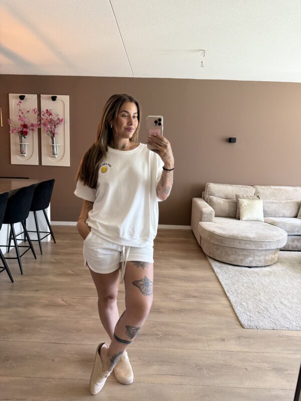 THE SMILEY SET - WHITE