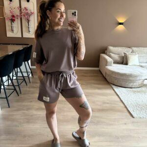 THE new taupe LIFE ISN'T GOOD SET