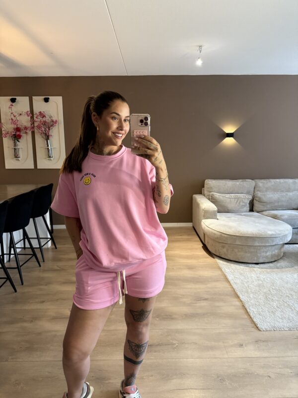THE SMILEY SET - DARKPINK