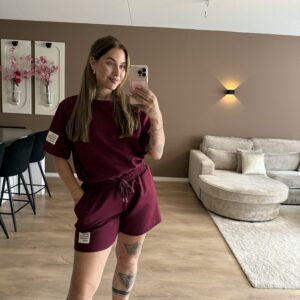 THE LIFE ISN'T PERFECT - COLOR BORDEAUX